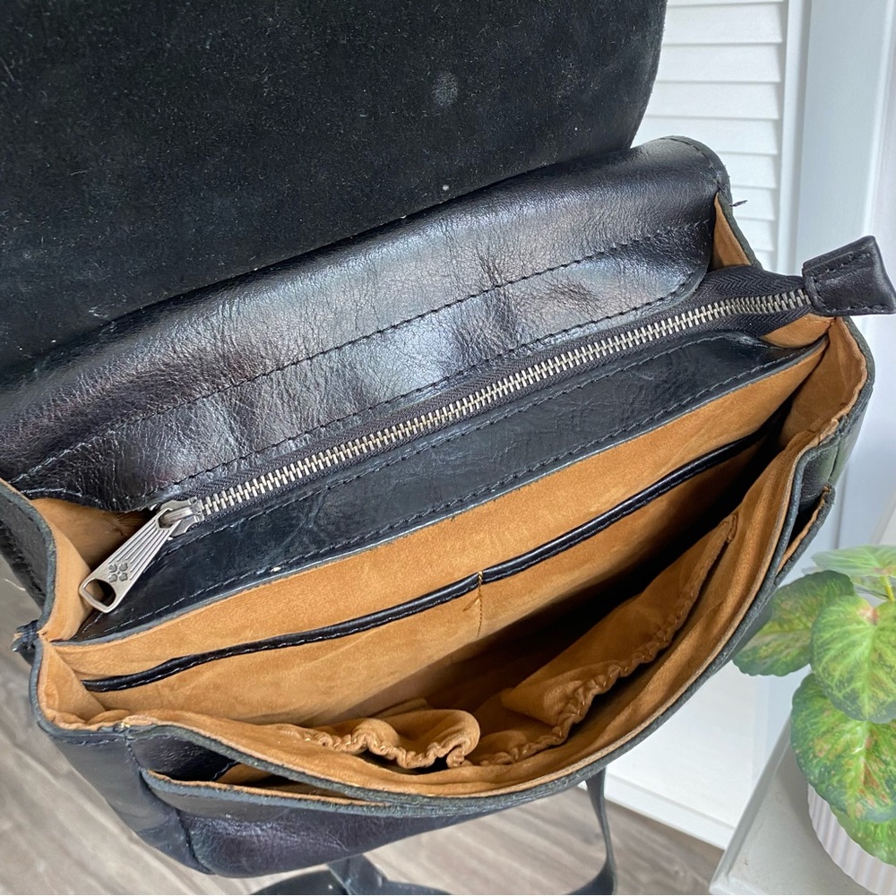 Patricia Nash Black Leather Crossbody Bag - Picture 9 of 12